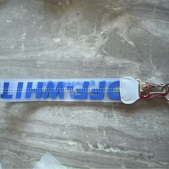 AUTHENTIC Off -White Industrial Keychain
Blue/Translucent  Designer Virgil Abloh - Picture 10 of 11